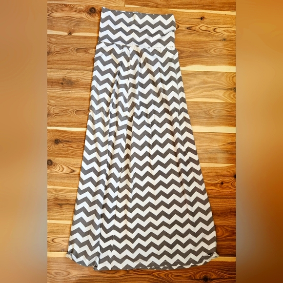 Maxi Skirt - Picture 1 of 4